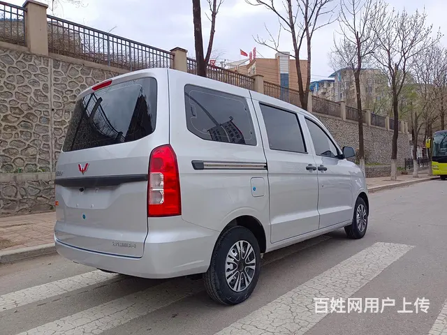 10个月五菱宏光V。5座 - 图片 4