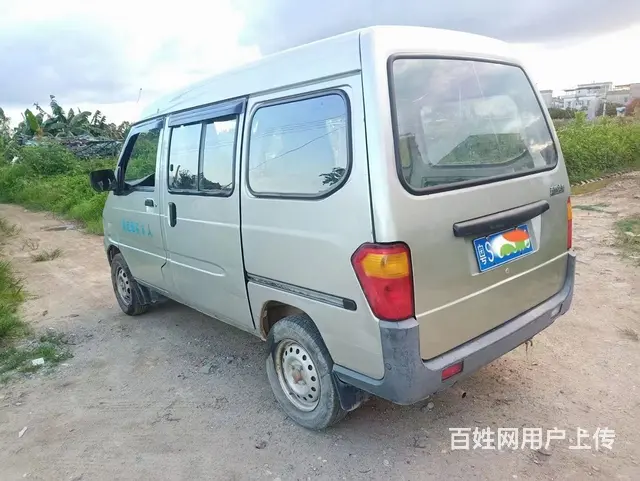 12年五菱之光面包车 - 图片 7