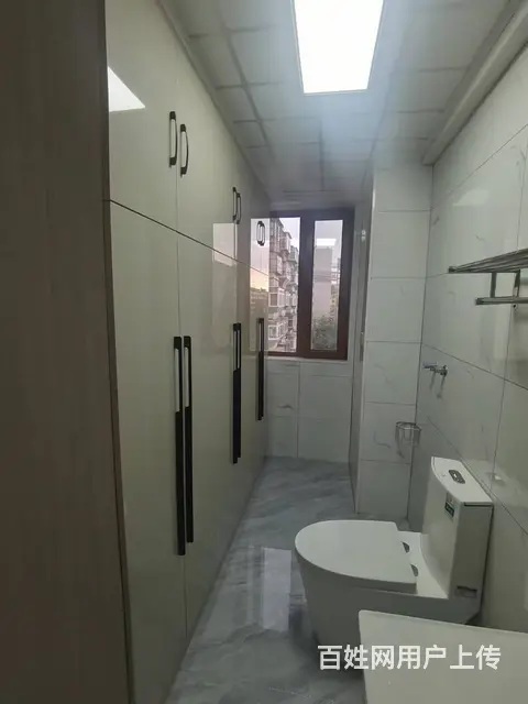 东方银座3楼105平精装床电视冰箱洗衣机热水器空调包物业包电 - 图片 1