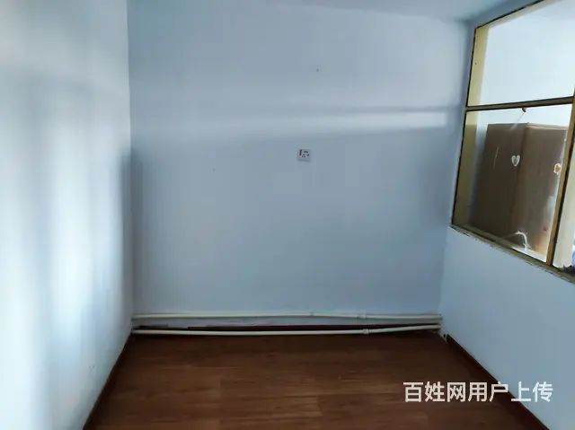 东北亚商城楼上，刷卡封闭近市中心，大世界，新世纪广场，二中。 - 图片 3