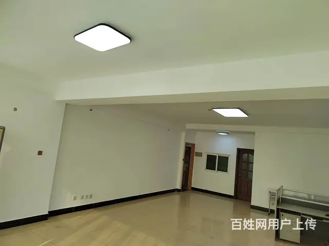 出租商业综合体（写字楼）邻近市政府 - 图片 3
