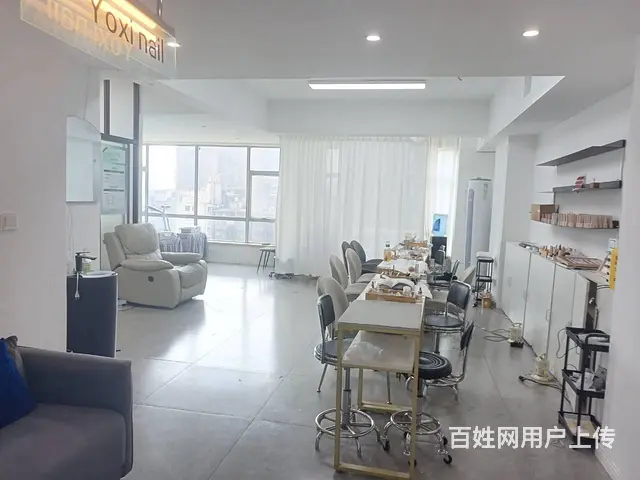 五一广场双地铁口90平美甲工作室 - 图片 1