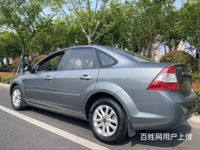 福特 福克斯 2012款 经典福克斯-三厢 1.8 手自一体 - 图片 9