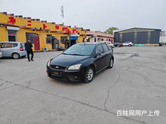 福特福克斯 - 图片 1