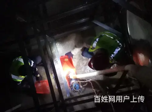 东莞快速清洗水池公司，正规水箱清洗，水池清洁消毒 - 图片 1