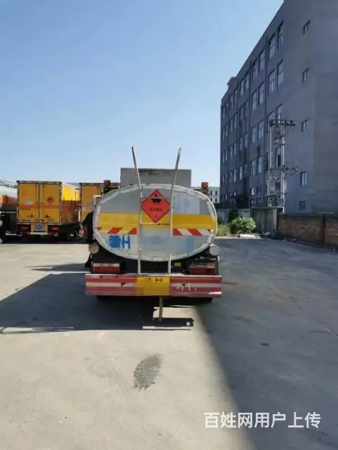 二手5吨油罐车加油车 - 图片 3