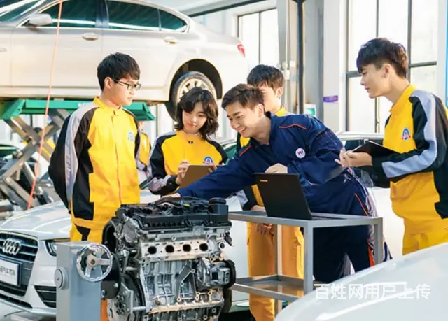 乌鲁木齐市万通技工学校2023汽车专业招生 - 图片
