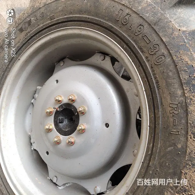 【搞定了！】东方红拖拉机原车轮胎，16.9－30徐轮的， - 图片 1