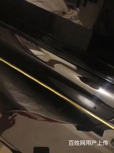 音质很好的钢琴，钢琴键都是完好的，到手就可以弹奏， - 图片 1