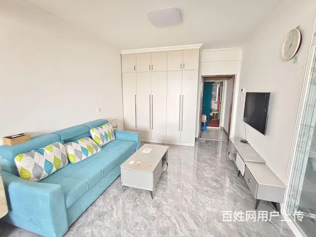 高湾转盘 紫龙商场旁 日租房 随时看房有钥匙 - 图片 2