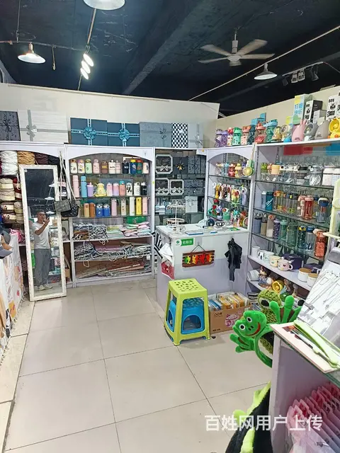 1058职业技术学院二楼商场内精品店转让 - 图片 8