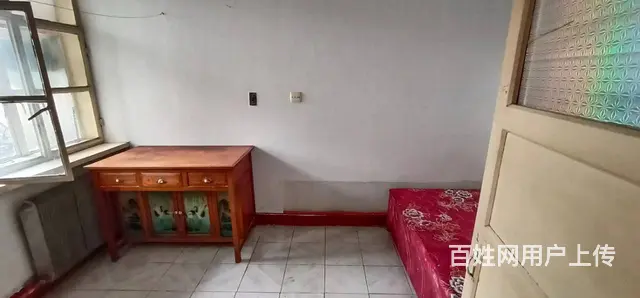 解放路二段 桥东附近2楼 简装 可洗澡 500每月 - 图片 1