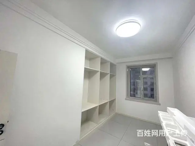 逸夫中学附近，4楼，68平，26万 - 图片 1