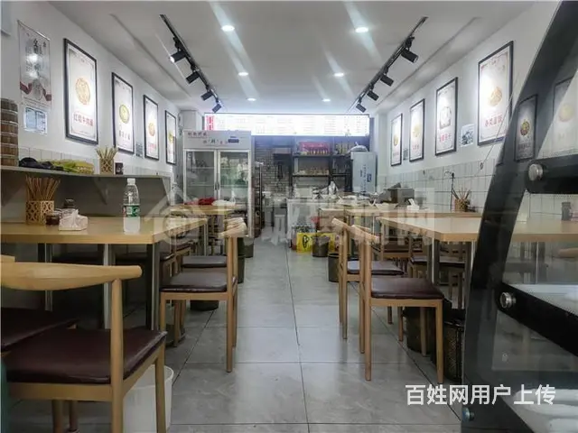 （同城搜铺网）巴人广场红绿灯路口60平重庆小面转让 - 图片 1