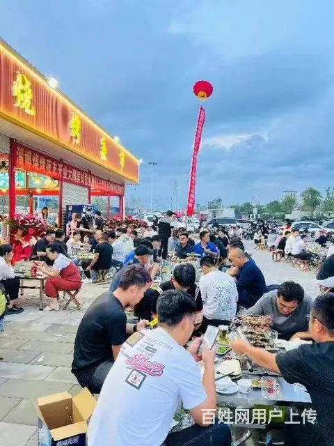 3950（爆铺网）八面风十字路口显眼外摆烧烤店可合作或分租 - 图片 2