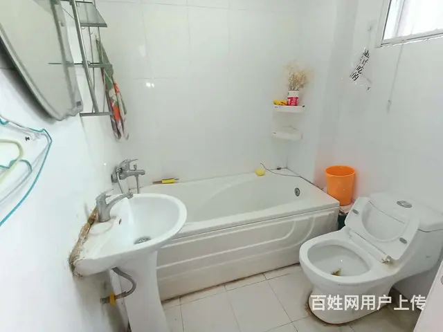 吉大荔苑4房2厅出租，租价2600，楼梯6楼。 - 图片 9