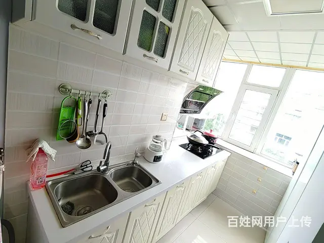 西安里，多层五楼精装修，家电家具齐全拎包入住，出行购物方便 - 图片 1