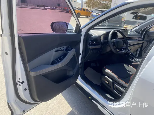 宝骏RS-3 2020款 1.5 无级 24小时在线豪华型 - 图片 7