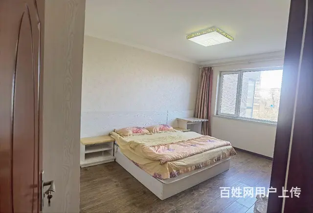 兴城海边民宿 家庭房可住5人 大床房 - 图片 5