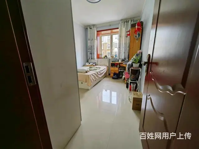 凯旋城精装3楼 三室两厅两卫，带车库车位 85万可贷款 - 图片 5