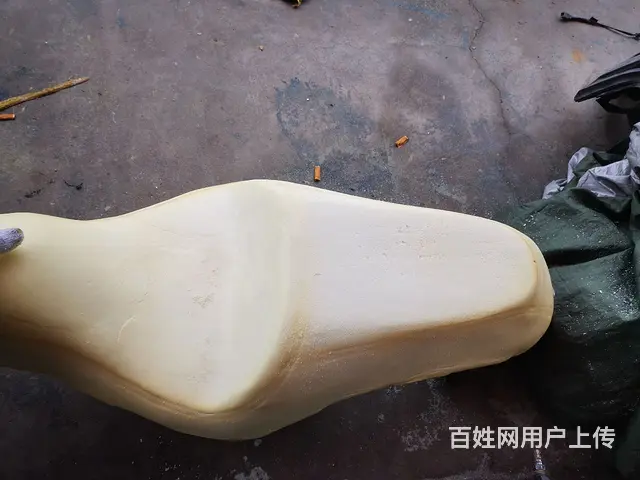 开封电动车摩托车座椅改低加高座椅皮改色包皮 - 图片 3