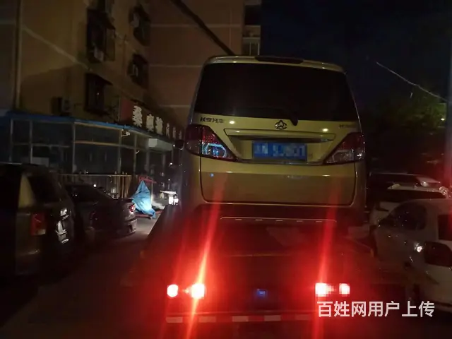 伊吾 电搭电救援充气帮车补胎 ►  伊吾拖车搭电 - 图片 4