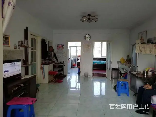 卖财达楼501室，67平中装8.5万 - 图片 2