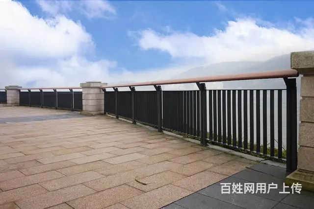 河道护坡施工方案 桥梁防撞河堤护栏 - 图片 1