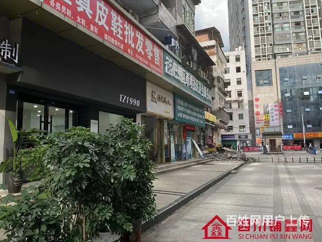 （四川铺鑫网）巴州区西城商汇100平服装店转让 - 图片 2