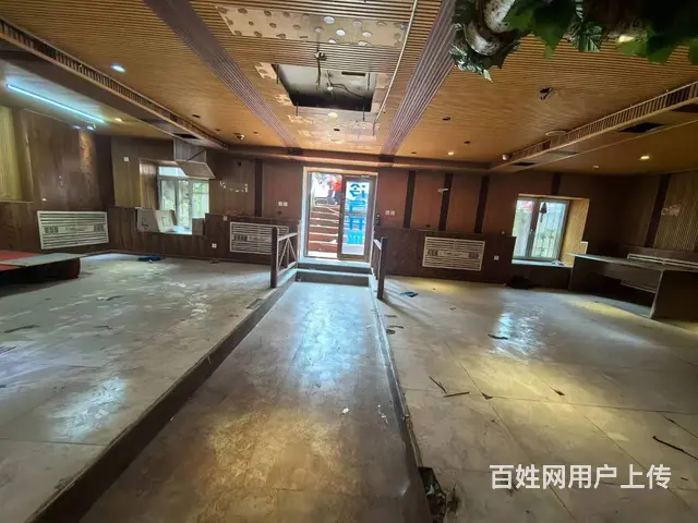 香坊大街 商铺出租 适合类餐馆 餐饮项目 - 图片 2