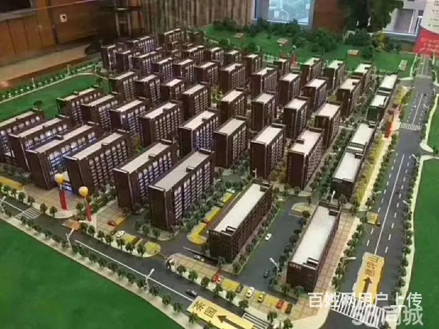 巴南界石曙光江南都市工业园1244平米标准厂库房出租，配套齐 - 图片 1