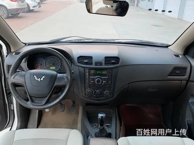 五菱 宏光 2015款 宏光S 1.2 手动 基本型7-8座 - 图片 7