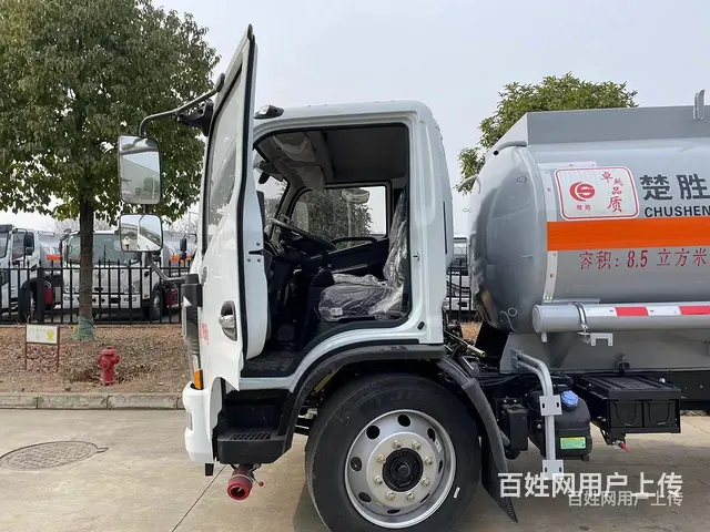 商洛国六东风多利卡加油车8吨石油运输车厂家报价 - 图片 9