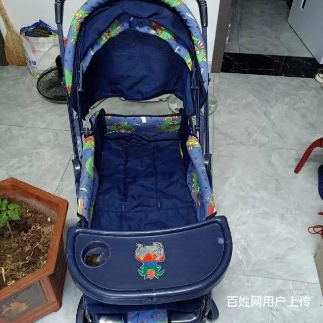 婴儿推车 - 图片