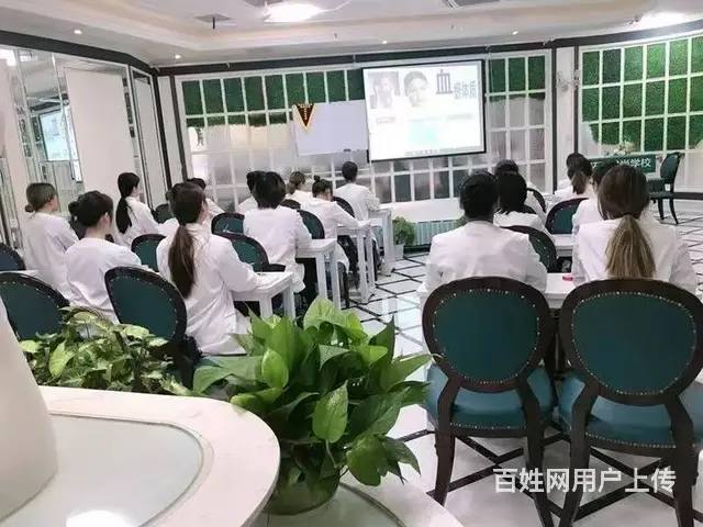 武汉环亚化妆造型职业培训学校 - 图片 3