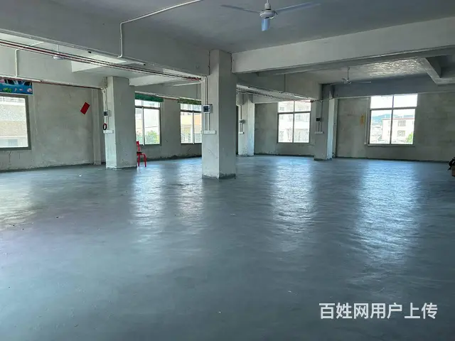 独栋，出入方便！楼下大片空地可停车 - 图片 3