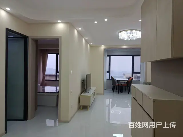 首次出租，万达，南郡名城，新区电梯双气精装房， - 图片 2