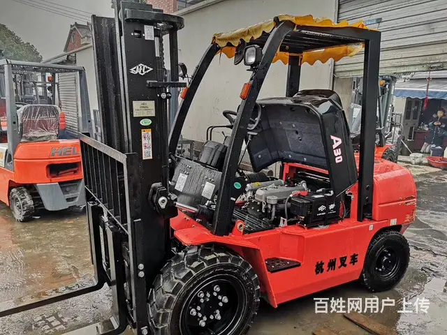 出售各种品牌的3吨叉车 - 图片 2