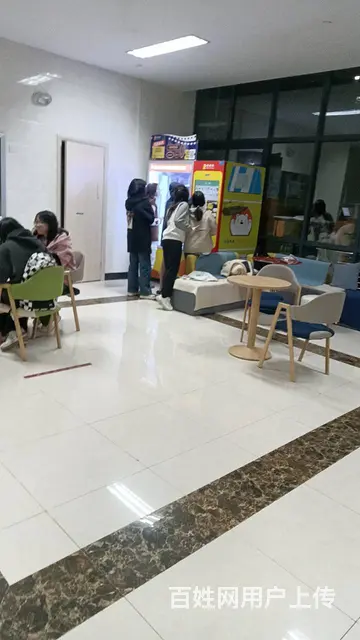 自动售货机多少钱一台价格吧啦熊人工智能美食机6万 - 图片