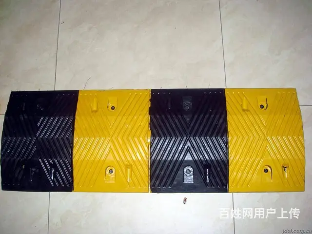 黑龙江大量批发交通设施铸铁、橡胶减速带 - 图片 5