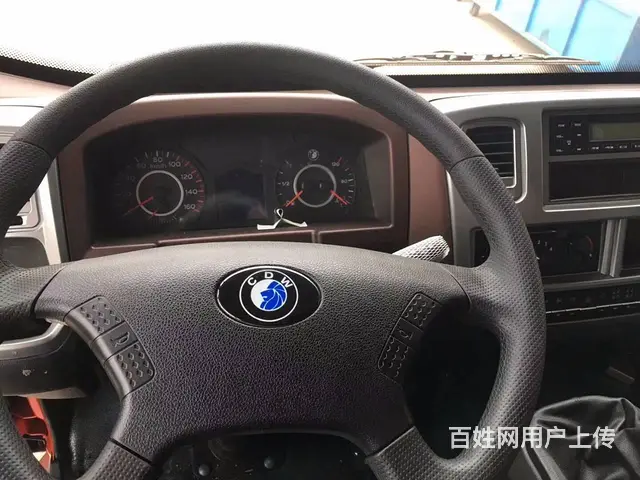 重汽王牌4吨随车吊低价转让 - 图片 8