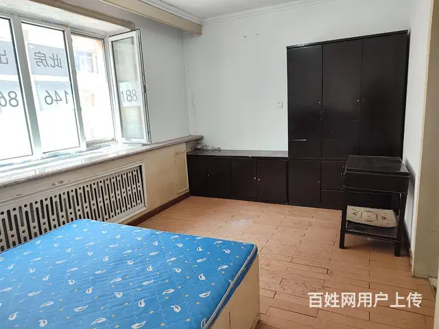 三中、兴山菜市场附近四楼出租 普通住宅1厅 简单装修 - 图片 1