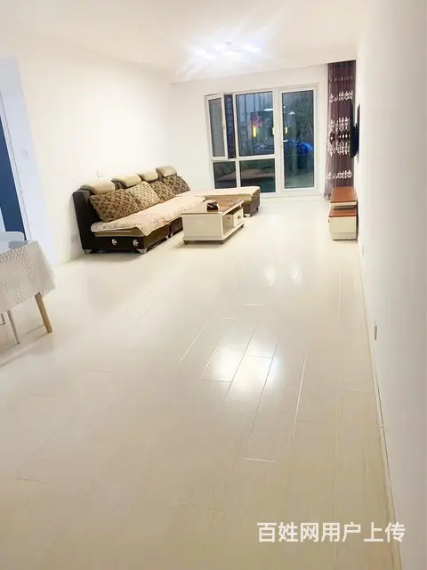 一楼，南北两室，精装修，地铁4号线云杉站 - 图片 2