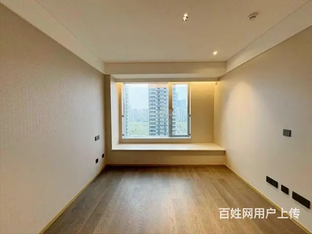 一线铁景房 家门口数车 噪音大 随时可看房 密码在手 高楼层 - 图片 2