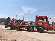 东风专底D1V国六小三轴拖车低价出售