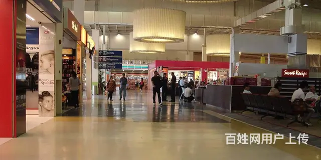 机场PVC防滑地板工程铺设案例应用 - 图片