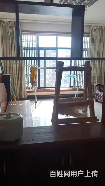 高坪白塔中学旁，三室两厅电梯房招租 - 图片 1