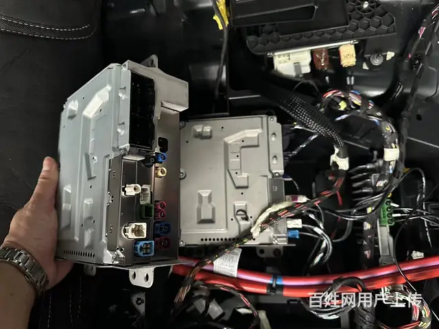 24款奔驰GLE450升级小柏林音响 无损音质效果 - 图片 2