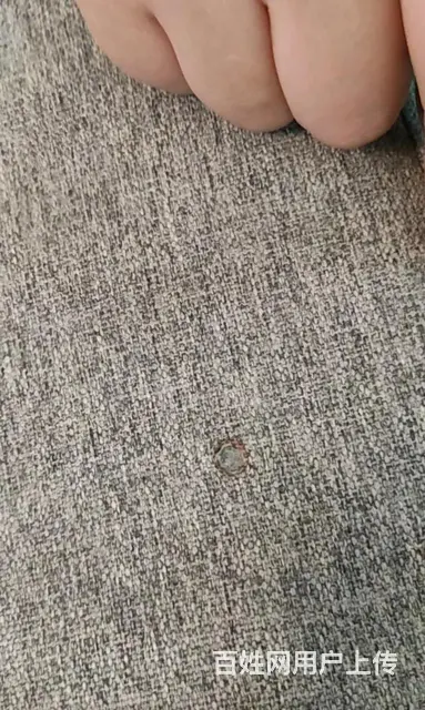 布艺沙发磨损破洞烟台烫洞精工织补无痕修复沙发修补 - 图片 1