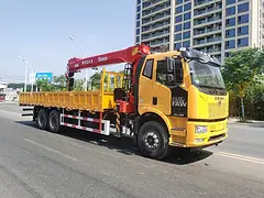 解放后八轮12吨五节臂随车吊 欢迎来电可发配置报价